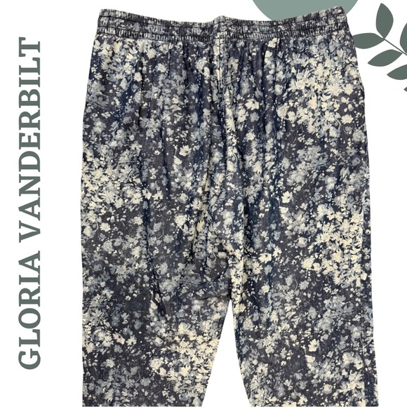 🛍️3/$40 Lightweight Floral Pants by Gloria Vanderbilt | Blue | Large - Picture 4 of 5